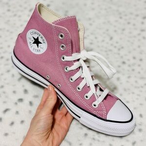 💗NEW💗 Converse Pink Canvas High-Tops